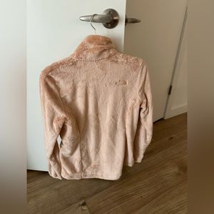 north face fuzzy jacket too small barely worn